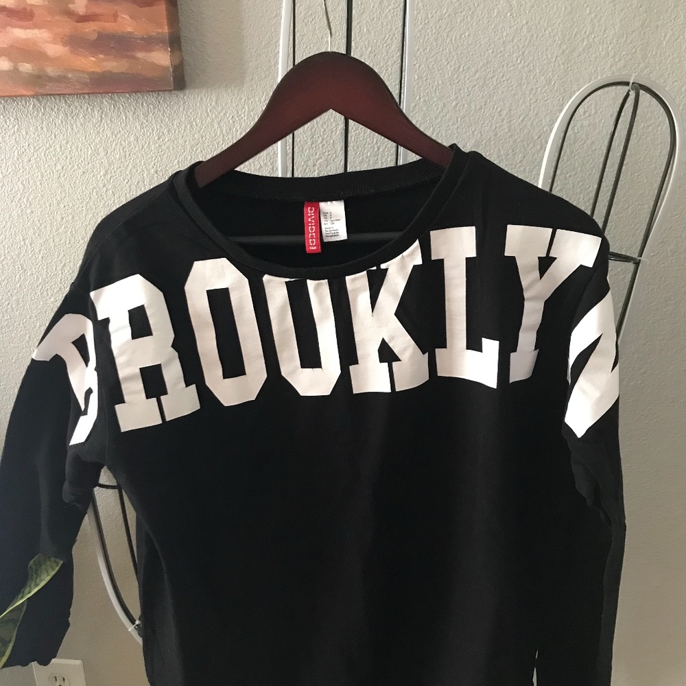 Black sweatshirt